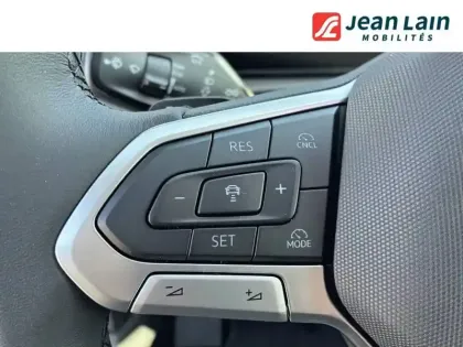 Photo 47 Volkswagen T-roc  1.5 eTSI EVO2 Hybrid 150 ch DSG7