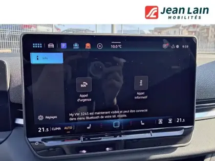 Photo 51 Volkswagen T-roc  1.5 eTSI EVO2 Hybrid 150 ch DSG7