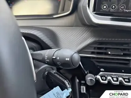 Photo 18 Peugeot 208  Hybrid 100 e-DCS6