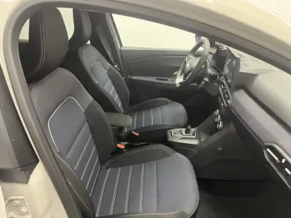 Photo 20 Dacia Jogger  Hybrid 155 7 pl