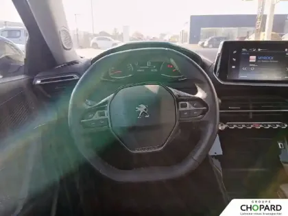 Photo 15 Peugeot 2008  PureTech 130 S&S BVM6