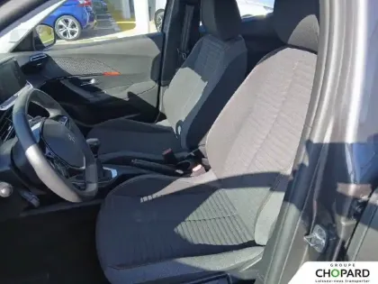 Photo 10 Peugeot 2008  PureTech 130 S&S BVM6