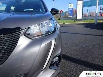 Photo 21 Peugeot 2008  PureTech 130 S&S BVM6