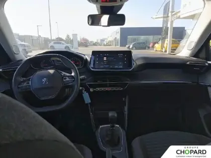 Photo 11 Peugeot 2008  PureTech 130 S&S BVM6