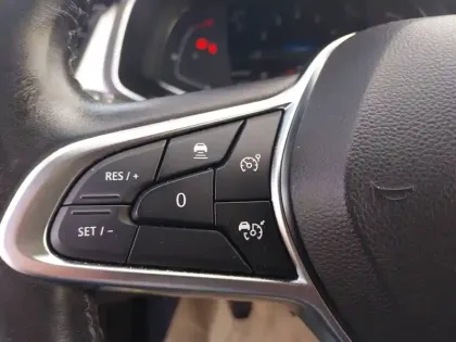 Photo 71 Renault Captur  mild hybrid 140
