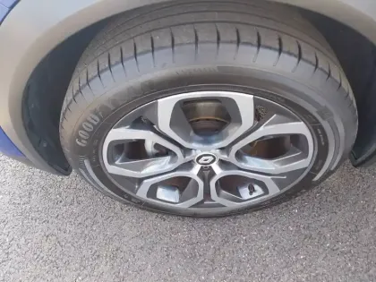 Photo 8 Renault Captur  mild hybrid 140