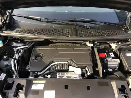 Photo 11 Peugeot 3008  Hybrid 145 e-DCS6