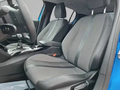 Photo 10 Peugeot 208  PureTech 100 S&S BVM6