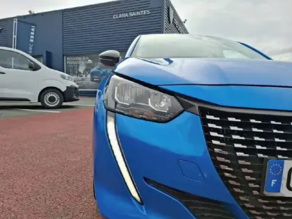 Photo 15 Peugeot 208  PureTech 100 S&S BVM6