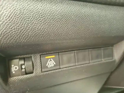 Photo 18 Peugeot 208  PureTech 100 S&S BVM6