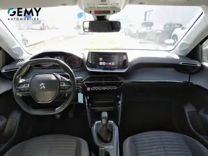 Photo 7 Peugeot 208  PureTech 75 S&S BVM5