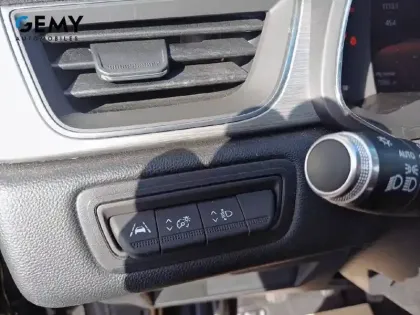 Photo 18 Renault Captur  TCe 130 FAP