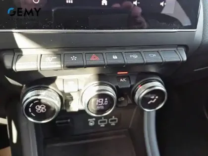 Photo 13 Renault Captur  TCe 130 FAP