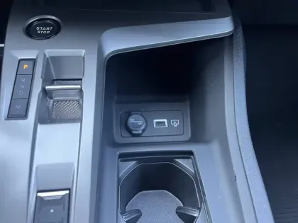 Photo 34 Peugeot 308  SW Hybrid 145 e-DCS6