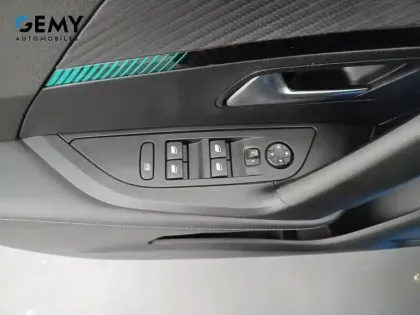 Photo 11 Peugeot 2008  BlueHDi 130 S&S EAT8