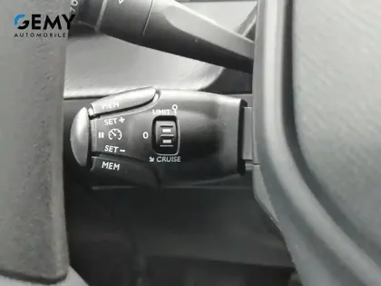 Photo 13 Peugeot 208  PureTech 75 S&S BVM5