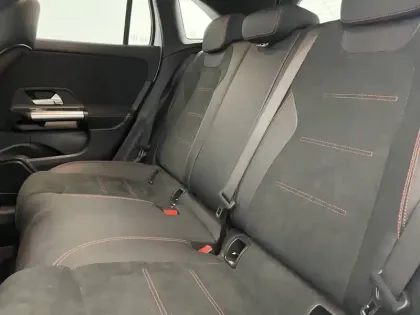 Photo 15 Mercedes GLA  250 e 8G-DCT