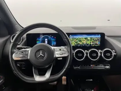 Photo 21 Mercedes GLA  250 e 8G-DCT