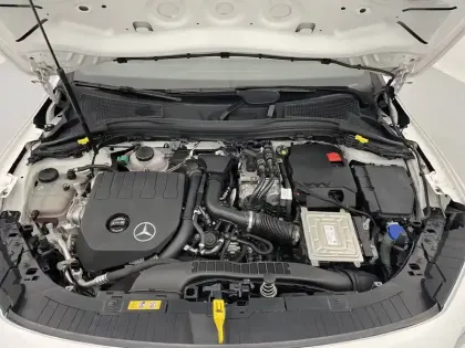 Photo 19 Mercedes GLA  250 e 8G-DCT