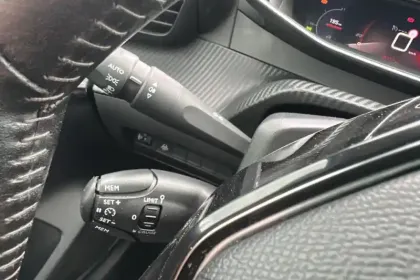 Photo 22 Peugeot 208  PureTech 100 S&S BVM6