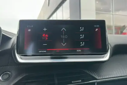 Photo 16 Peugeot 208  PureTech 100 S&S BVM6