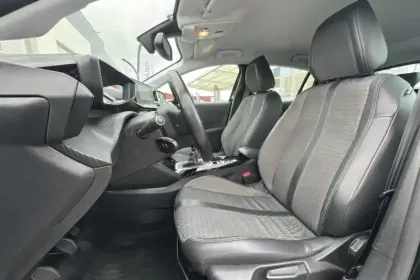 Photo 8 Peugeot 208  PureTech 100 S&S BVM6