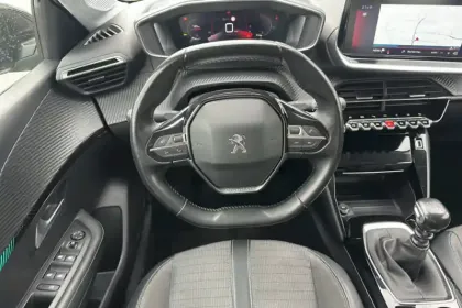 Photo 12 Peugeot 208  PureTech 100 S&S BVM6