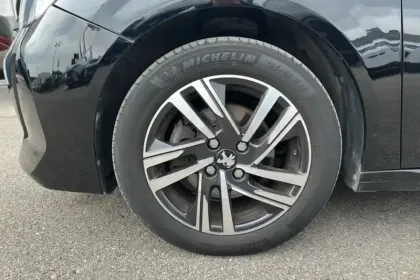 Photo 27 Peugeot 208  PureTech 100 S&S BVM6