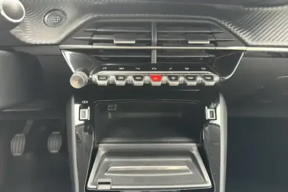 Photo 18 Peugeot 208  PureTech 100 S&S BVM6