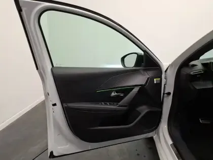 Photo 105 Peugeot 208  Hybrid 110 e-DCS6