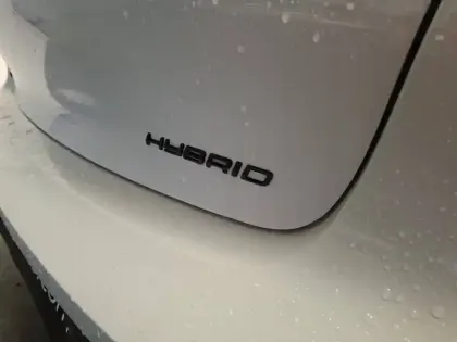 Photo 34 Peugeot 208  Hybrid 110 e-DCS6