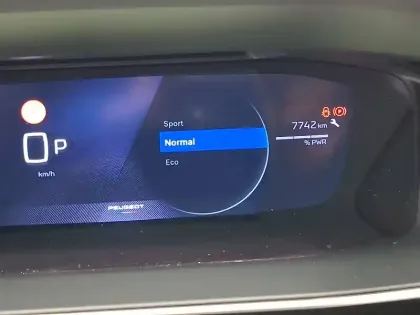 Photo 21 Peugeot 208  Hybrid 110 e-DCS6