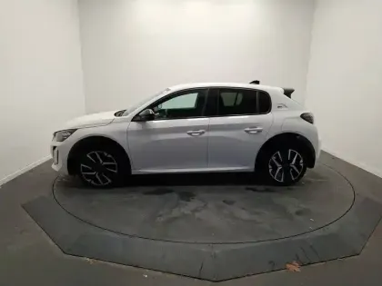 Photo 40 Peugeot 208  Hybrid 110 e-DCS6