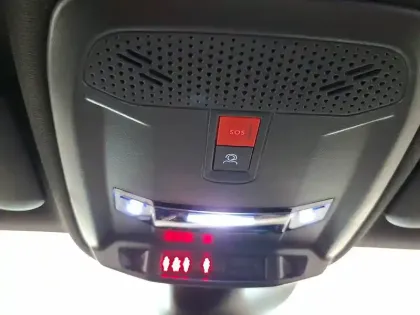 Photo 53 Peugeot 208  Hybrid 110 e-DCS6