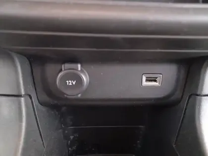 Photo 23 Citroën C3 Gén. III Ph2 Shine 5