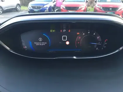 Photo 17 Peugeot 3008  PureTech 130ch S&S EAT8