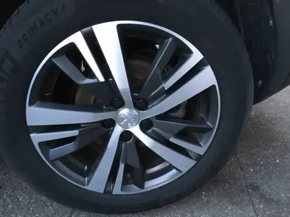 Photo 11 Peugeot 3008  PureTech 130ch S&S EAT8