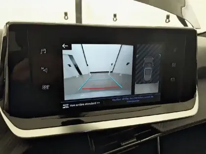 Photo 65 Peugeot 2008  BlueHDi 130 S&S EAT8