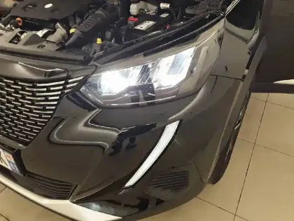 Photo 39 Peugeot 2008  BlueHDi 130 S&S EAT8