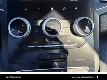 Photo 16 Renault Megane Mégane IV Berline Blue dCi 115