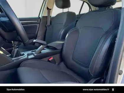 Photo 6 Renault Megane Mégane IV Berline Blue dCi 115