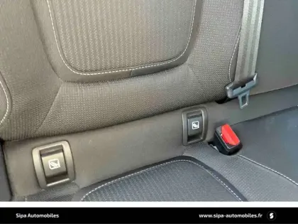 Photo 28 Renault Megane Mégane IV Berline Blue dCi 115