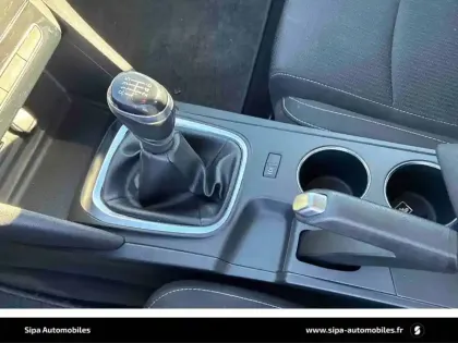 Photo 17 Renault Megane Mégane IV Berline Blue dCi 115