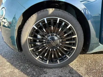 Photo 28 Fiat 500  3+1 e 118 ch