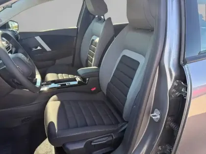 Photo 10 Citroën C4  Hybride 145 e-DCS6