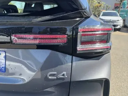 Photo 16 Citroën C4  Hybride 145 e-DCS6