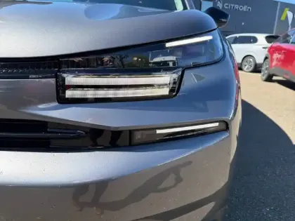 Photo 15 Citroën C4  Hybride 145 e-DCS6