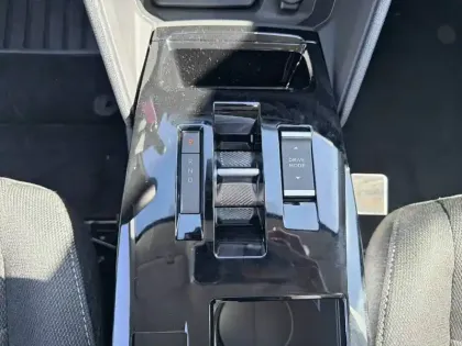 Photo 13 Citroën C4  Hybride 145 e-DCS6