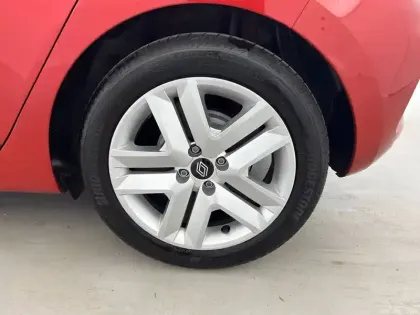 Photo 86 Renault Clio  E-Tech full hybrid 145 ch GSR2