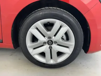 Photo 87 Renault Clio  E-Tech full hybrid 145 ch GSR2